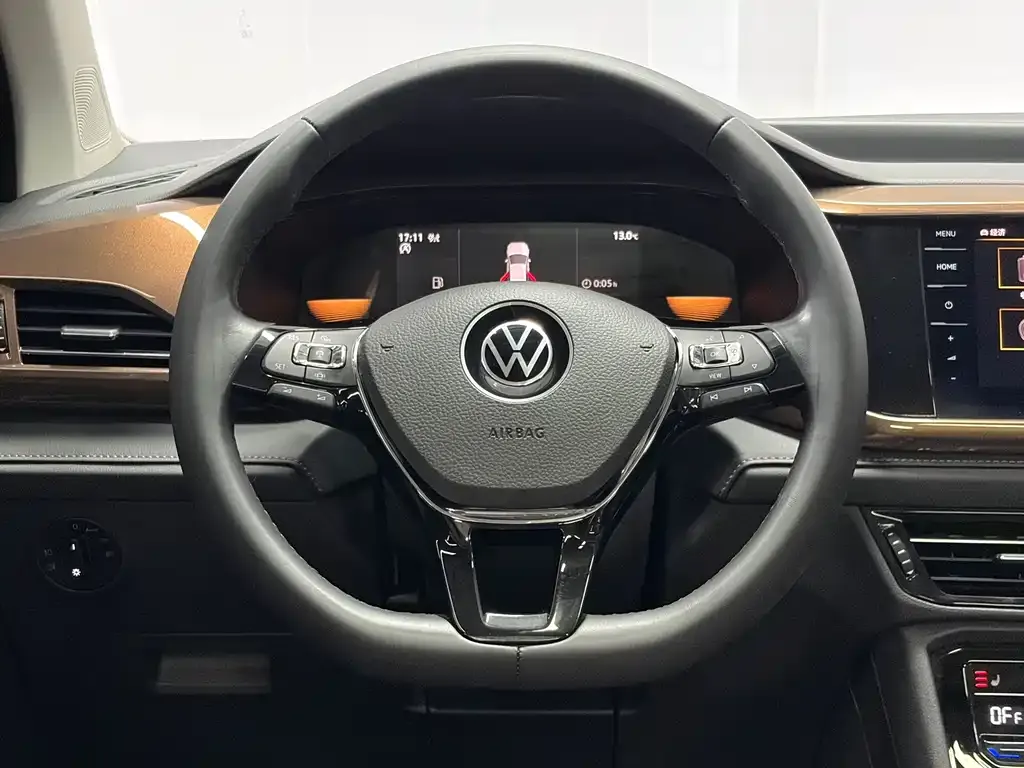 Volkswagen Tharu — фото 8