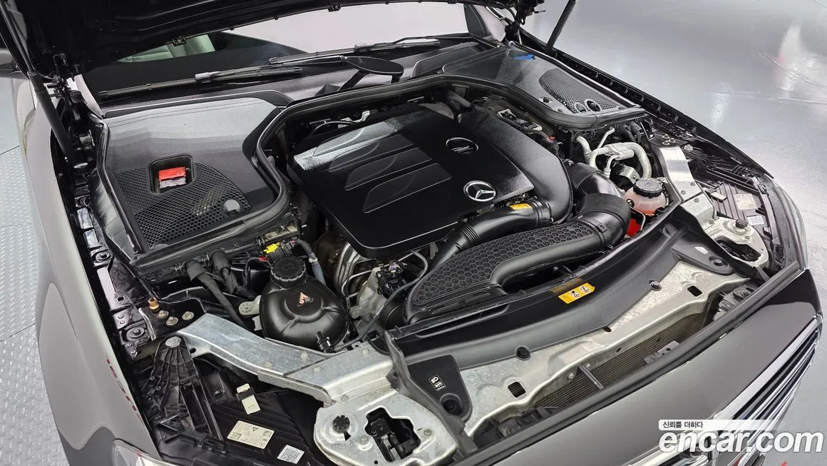 Mercedes-Benz E-Class 2023 из KR, фото 9
