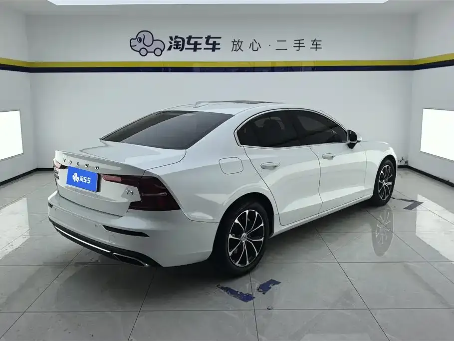 Volvo S60 2021 из CN, фото 3