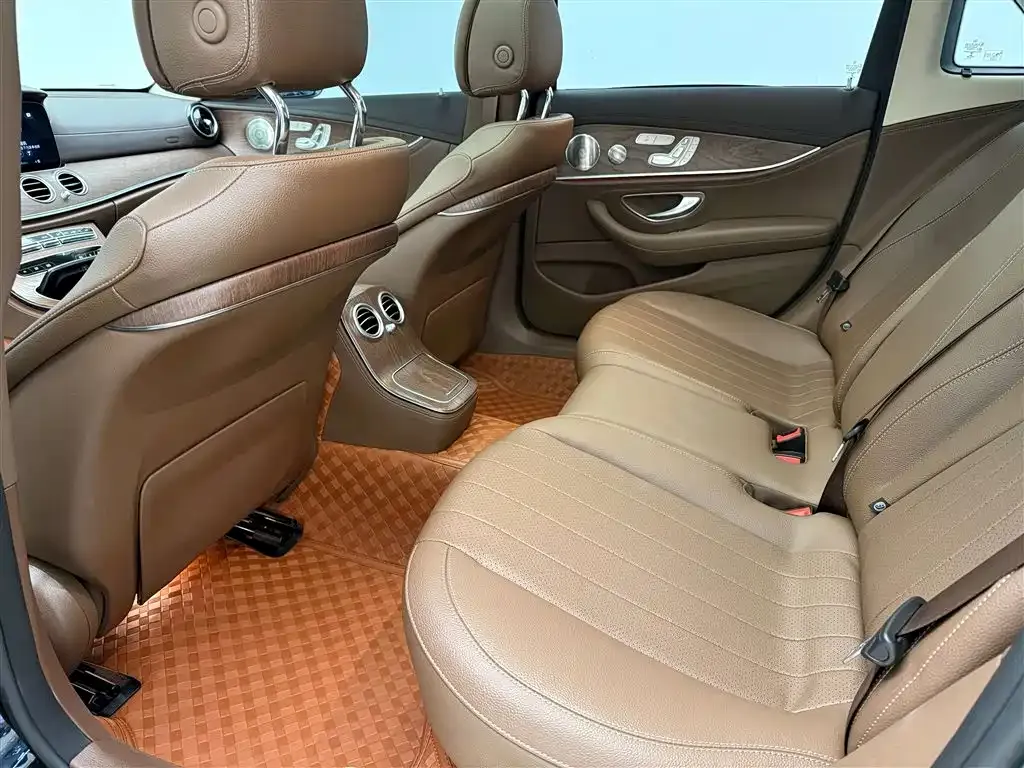 Mercedes-Benz E-Class 2022 из CN, фото 9
