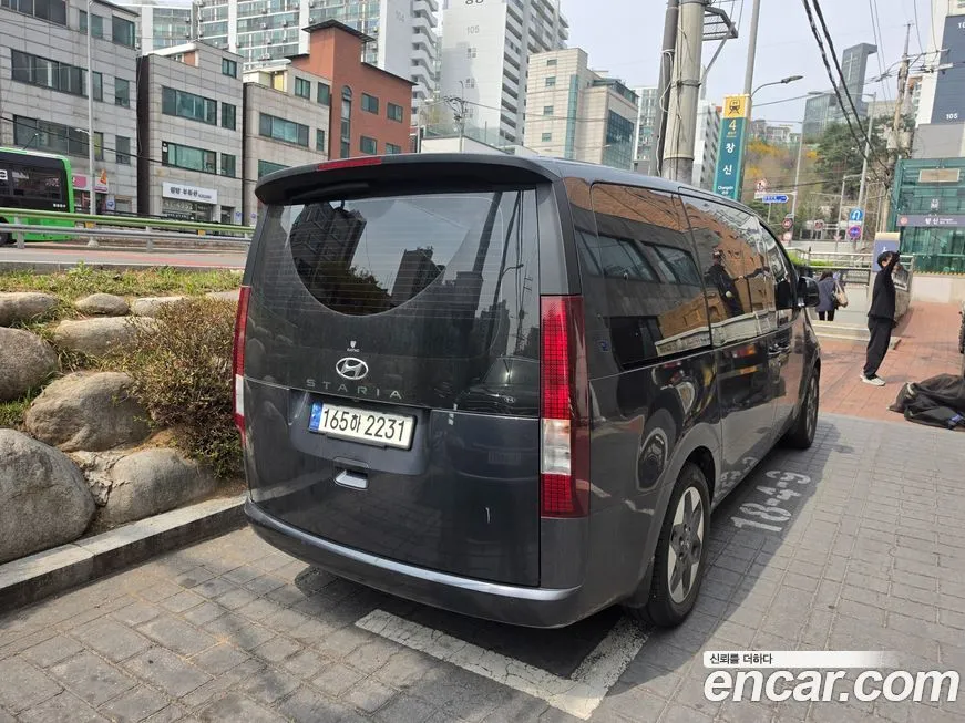 Hyundai Staria — фото 3