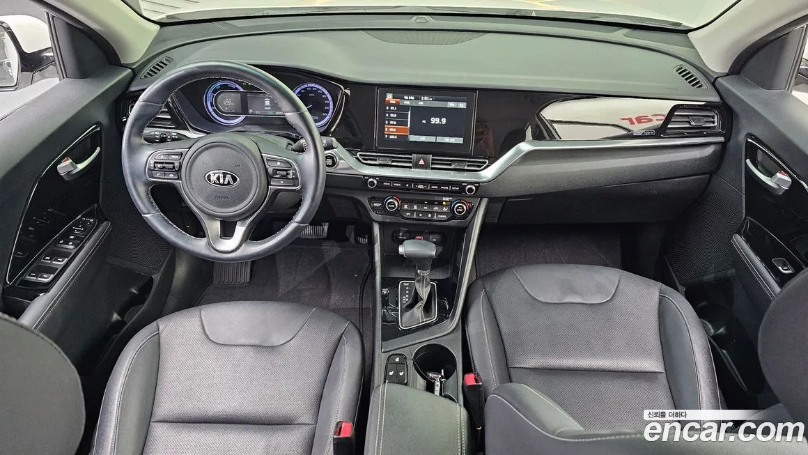 Kia Niro — фото 8
