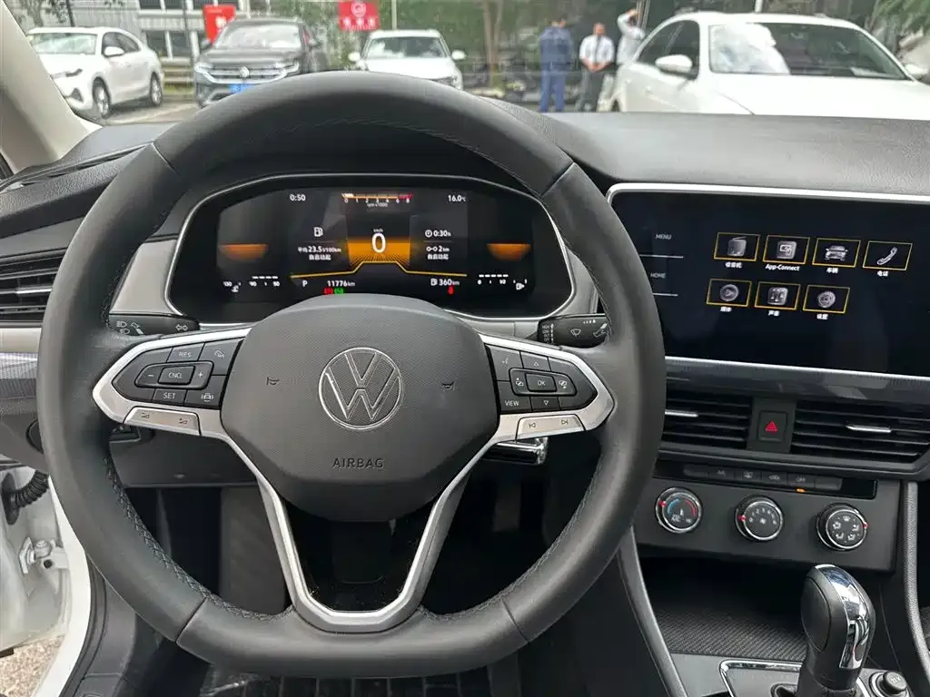Volkswagen Bora 2023 из CN, фото 4