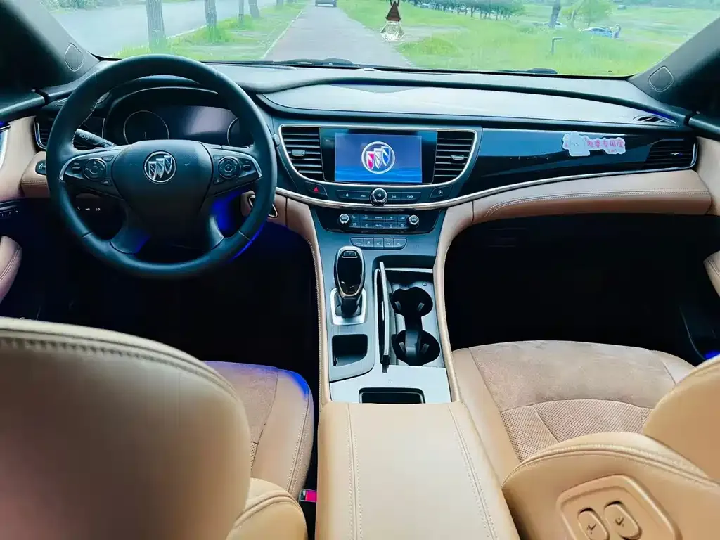 Buick LaCrosse — фото 2