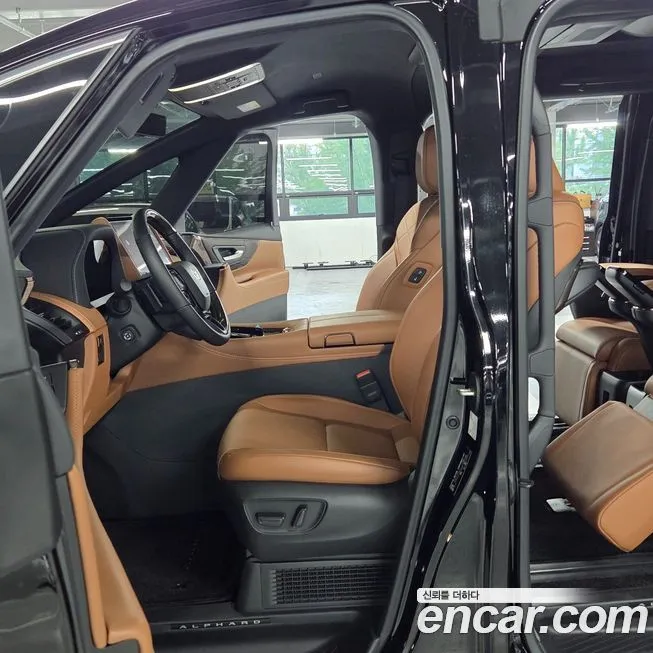 Toyota Alphard — фото 4