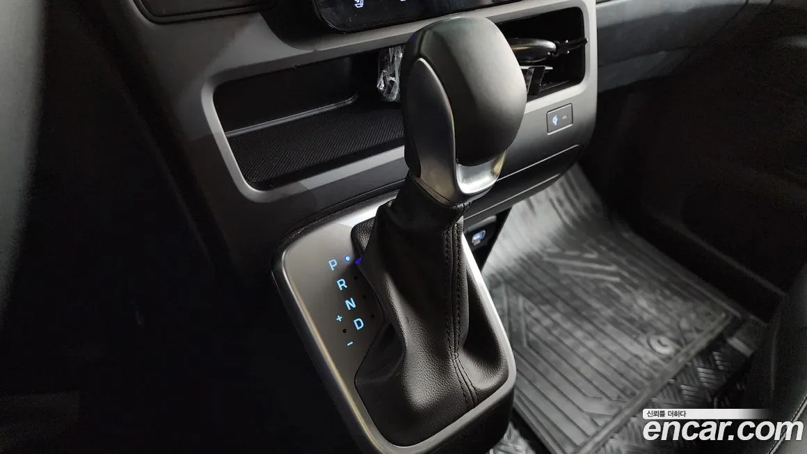 Hyundai Staria 2025 из KR, фото 2