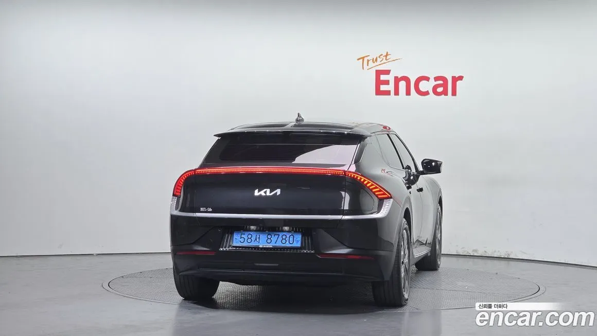 Kia EV6 — фото 6