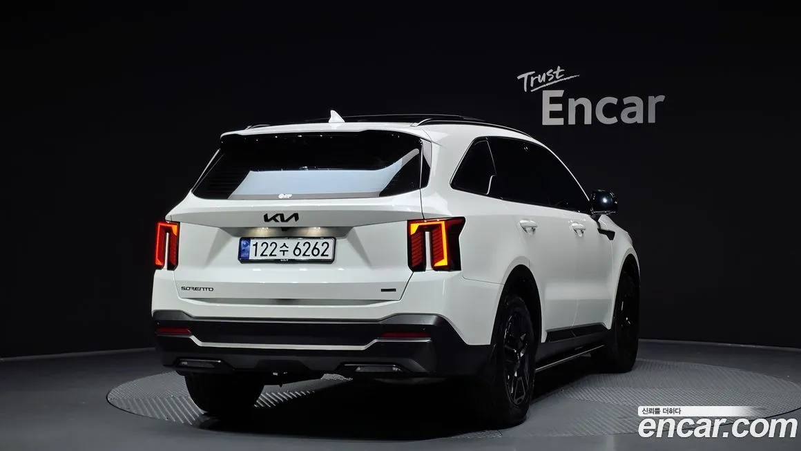 Kia Sorento — фото 6