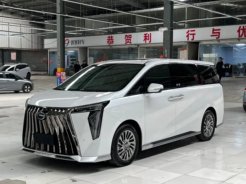 GAC Motor Trumpchi M8 — фото 1