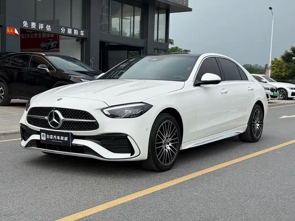 Mercedes-Benz C-Class — фото 1