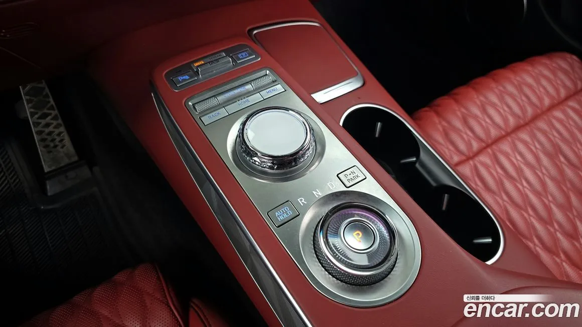 Genesis GV70 — фото 10