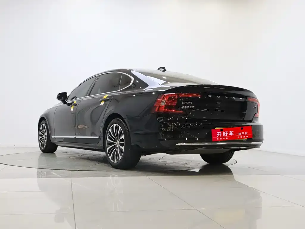 Volvo S90 — фото 5