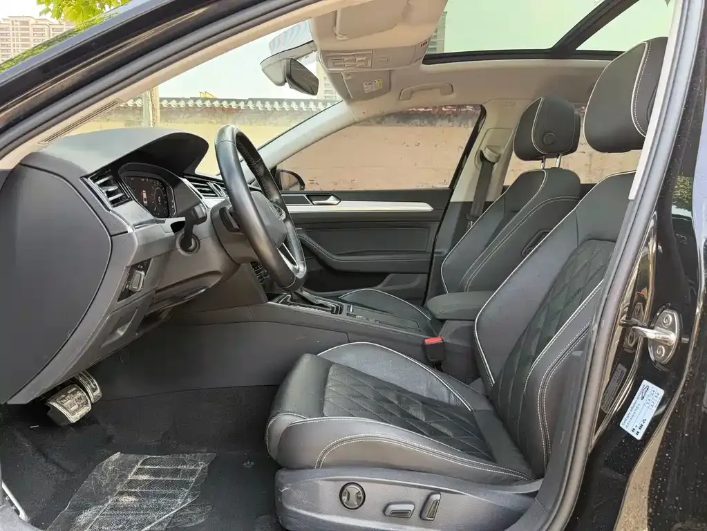 Volkswagen Magotan GTE PHEV 2024 из CN, фото 3