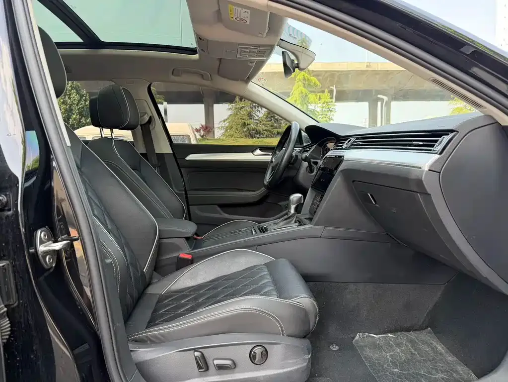 Volkswagen Magotan GTE PHEV 2024 из CN, фото 4