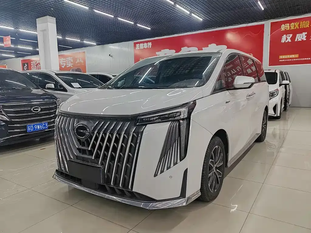 GAC Motor Trumpchi M8 — фото 1