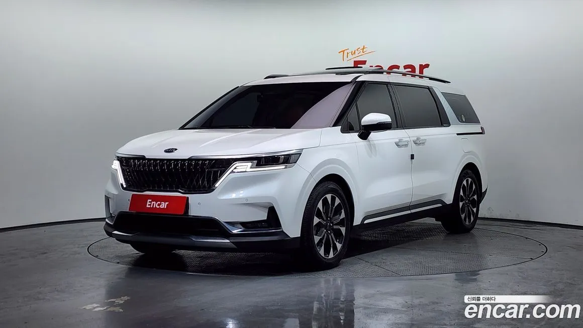 Kia Carnival — фото 1