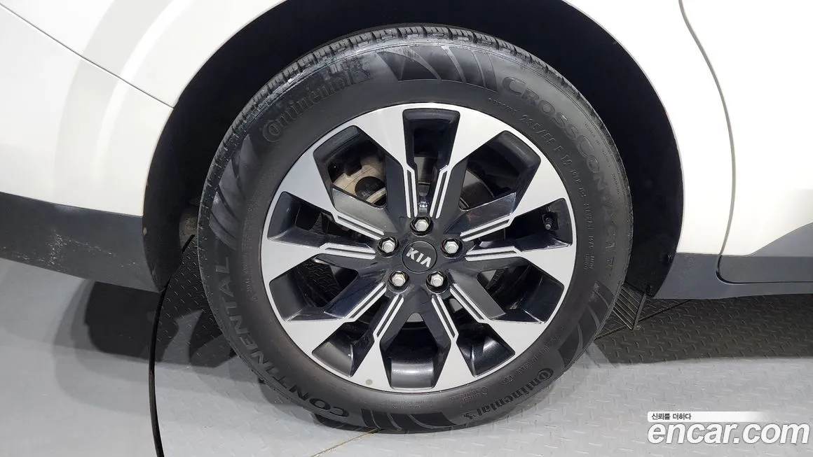 Kia Carnival — фото 10