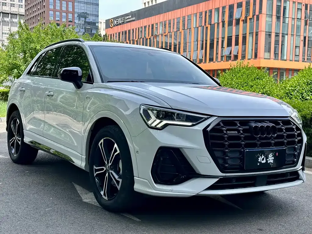 Audi Q3 2023 из CN, фото 10