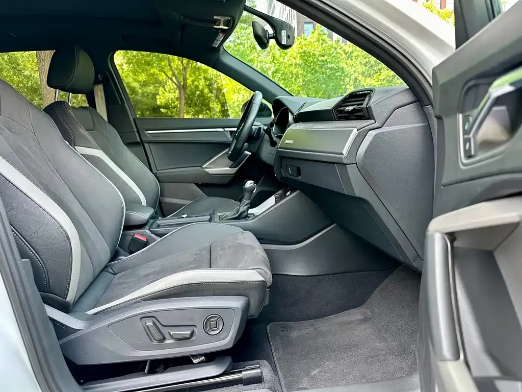Audi Q3 2023 из CN, фото 5
