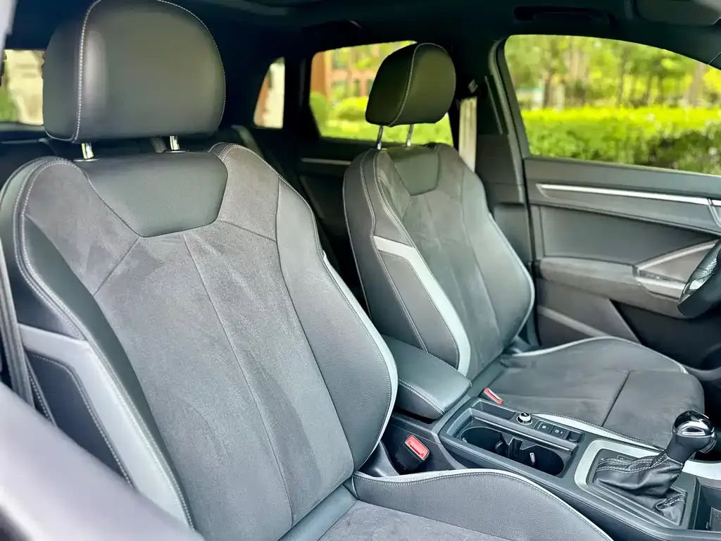Audi Q3 2023 из CN, фото 2