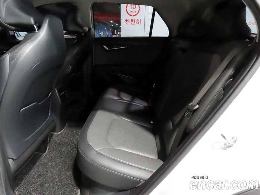 Kia Niro — фото 10