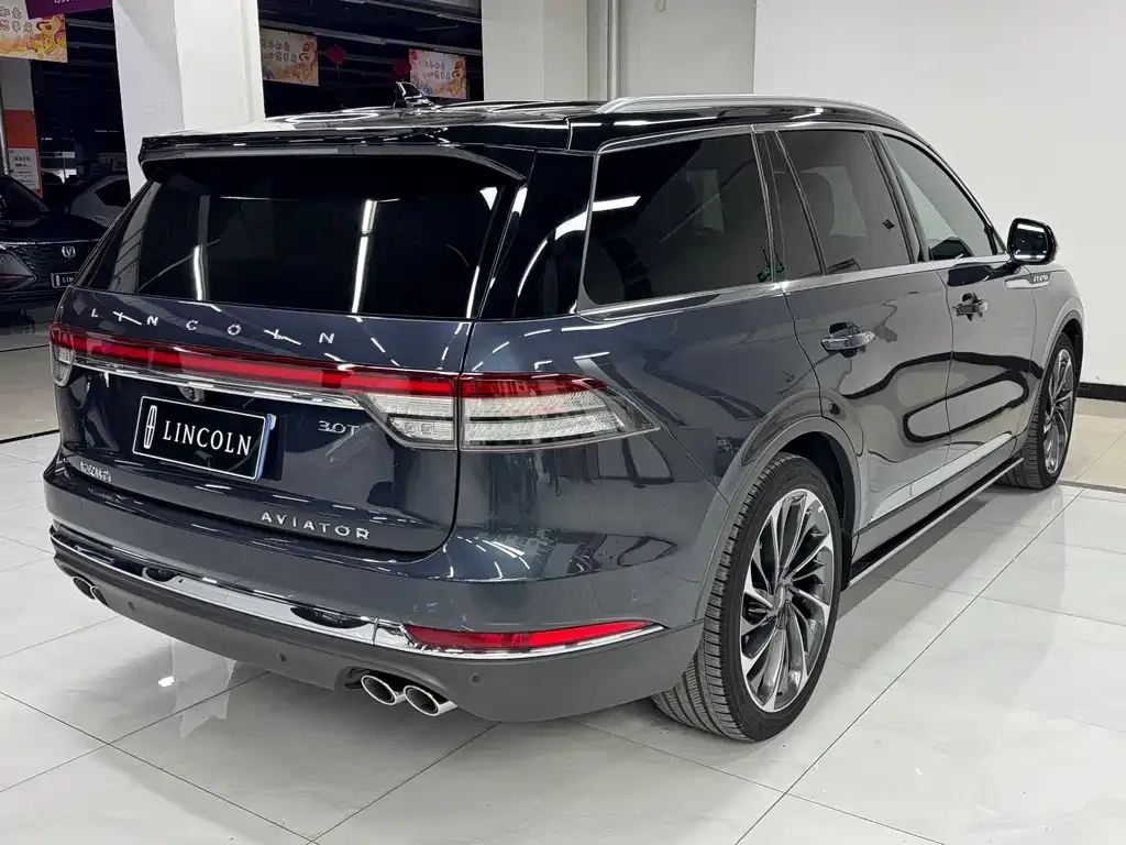 Lincoln Aviator — фото 5