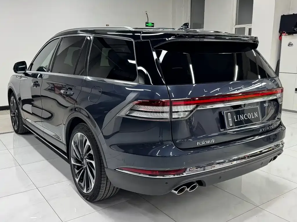 Lincoln Aviator — фото 7