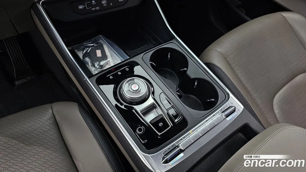 Kia Carnival — фото 10