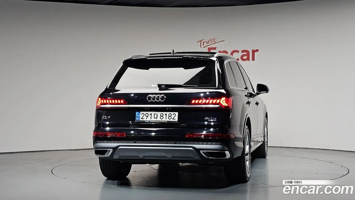 Audi Q7 — фото 3