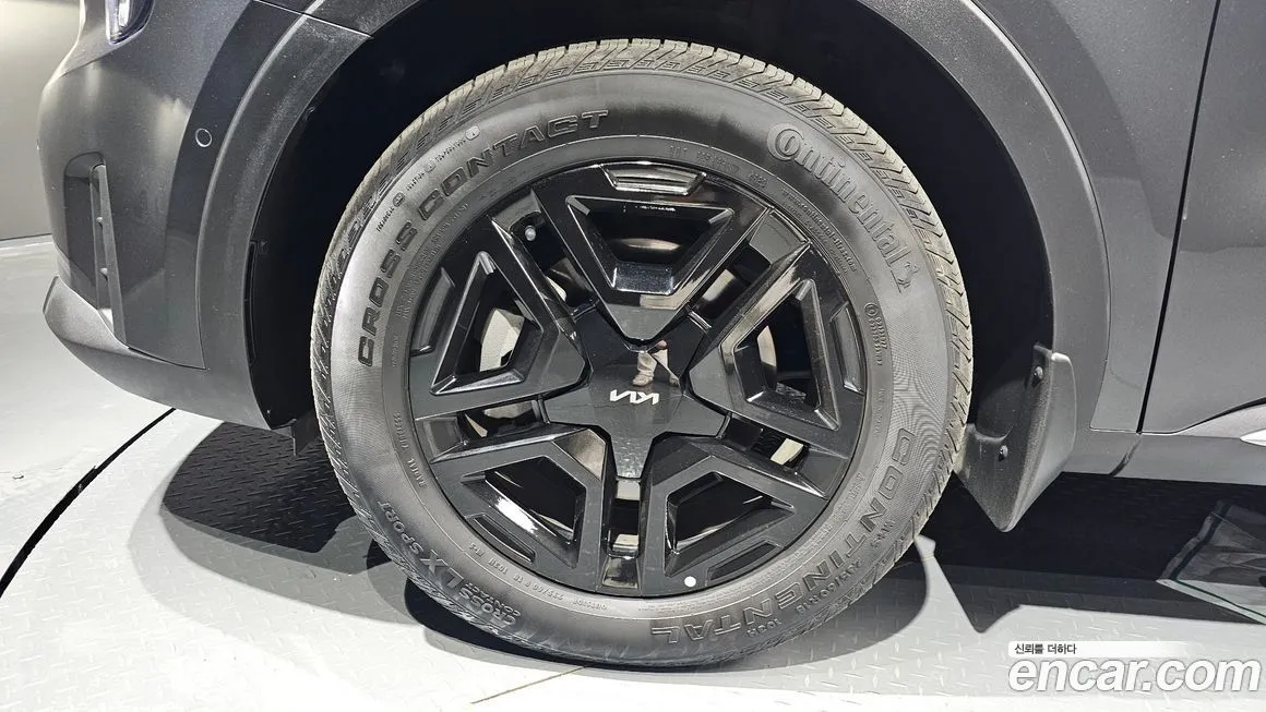 Kia Sorento — фото 9