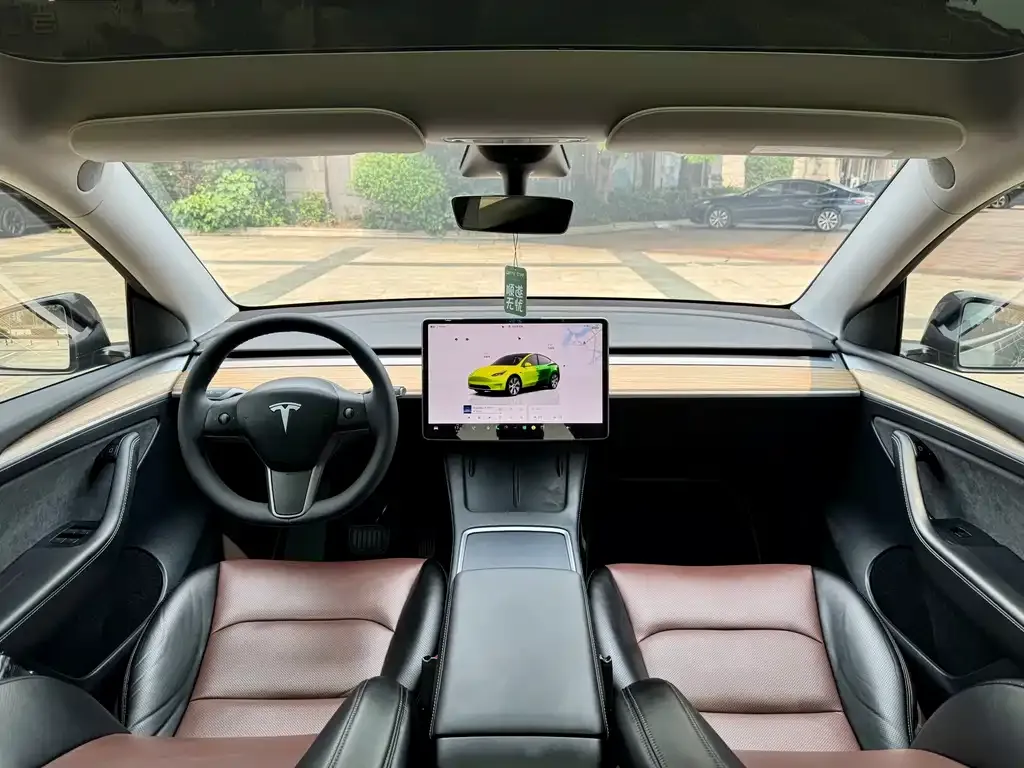Tesla Model Y 2023 из CN, фото 7