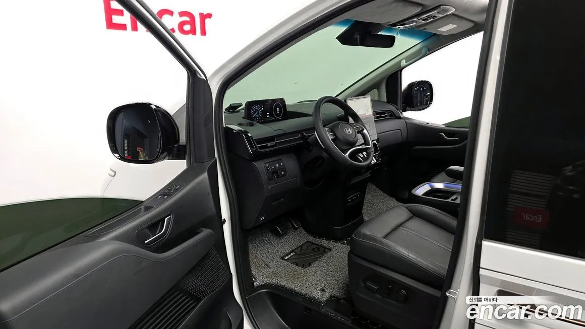 Hyundai Staria — фото 4