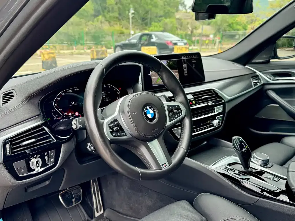 BMW 5 Series (Import) — фото 3