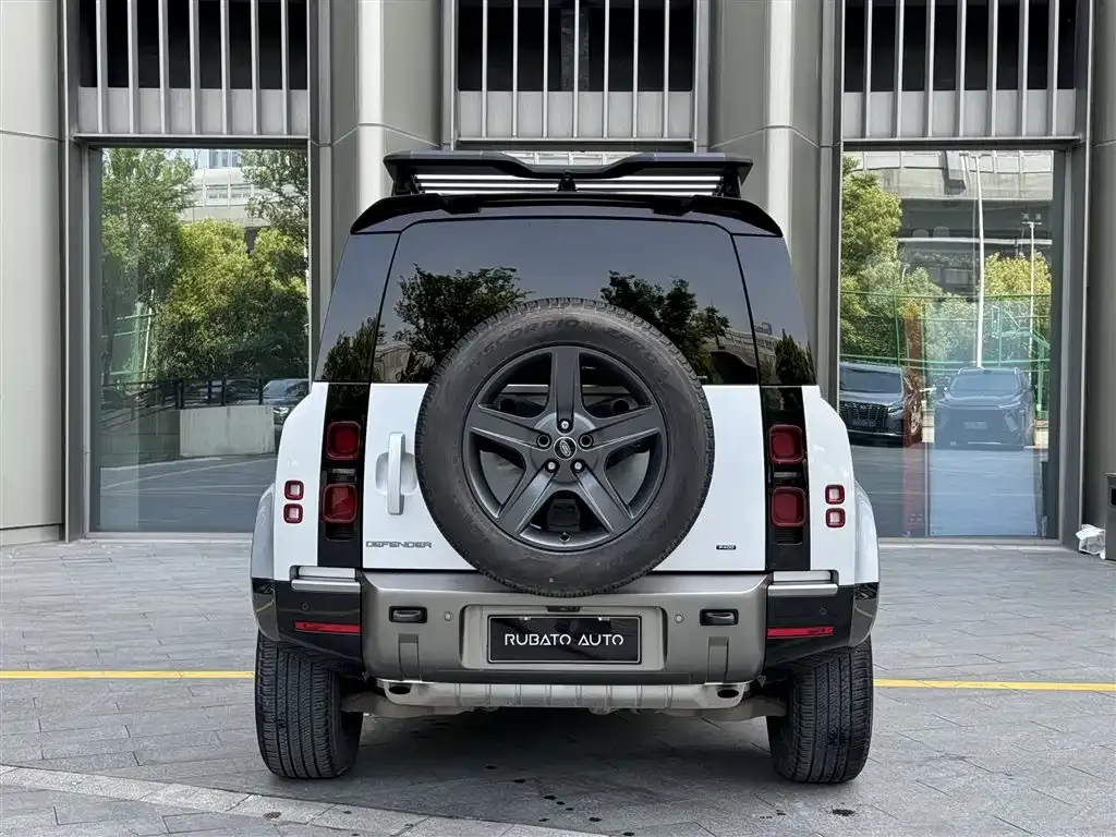 Land Rover Defender — фото 8