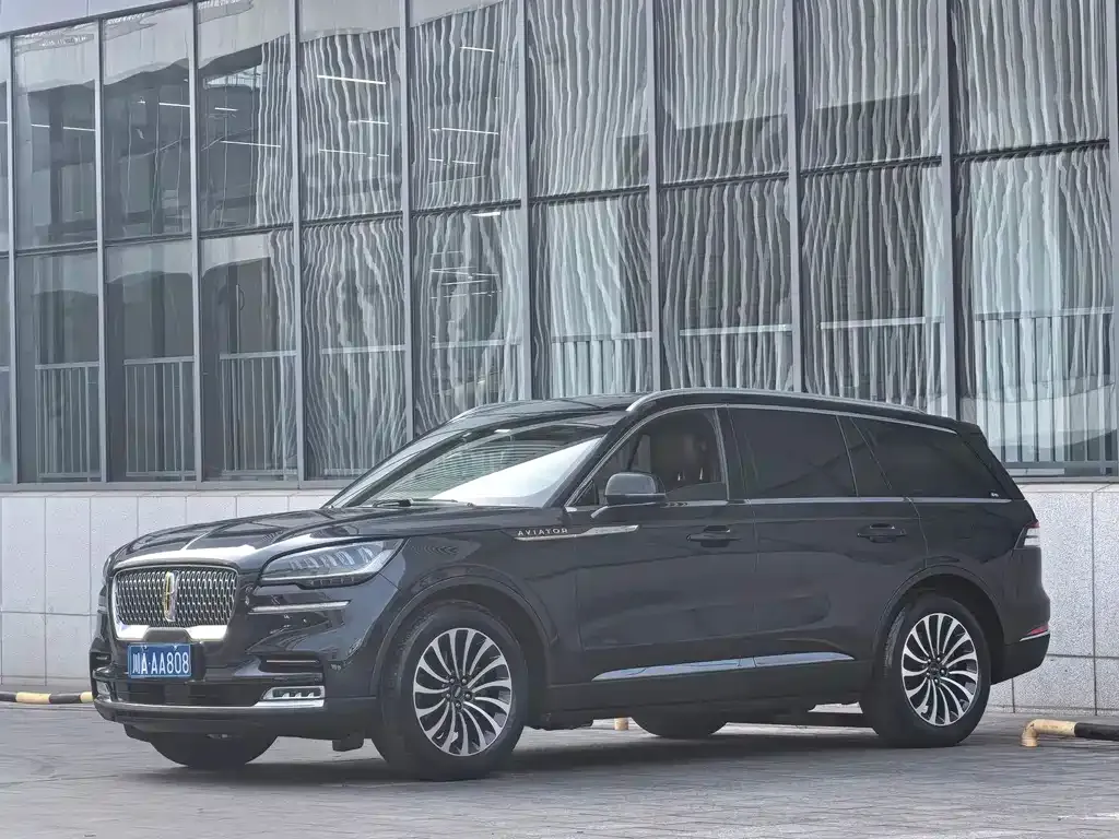 Lincoln Aviator — фото 10