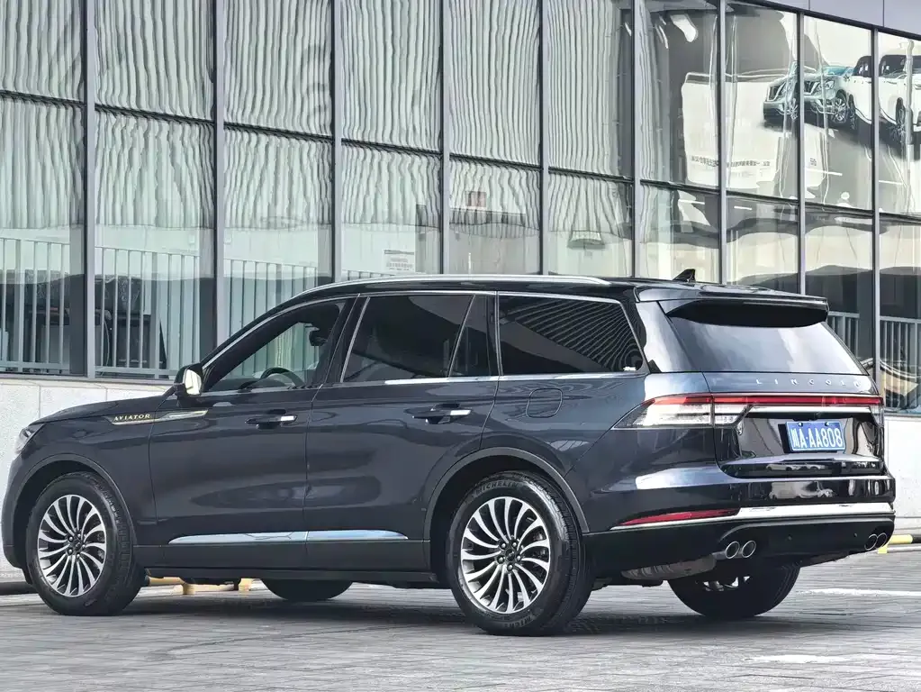 Lincoln Aviator — фото 9