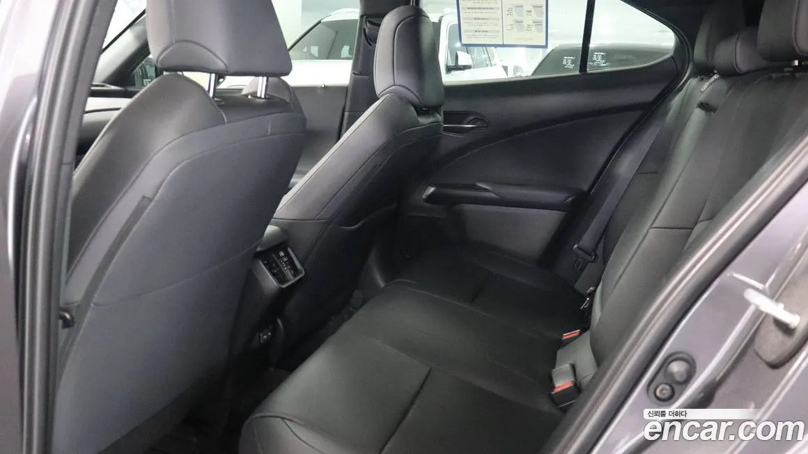 Lexus UX 2025 из KR, фото 8