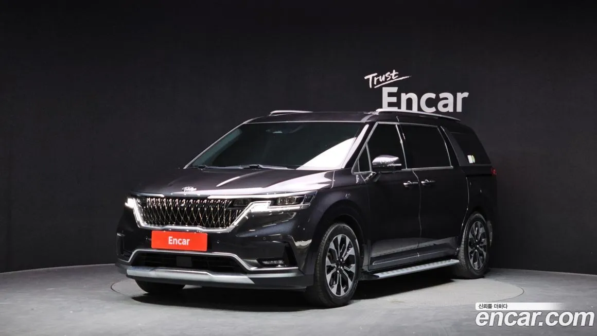 Kia Carnival — фото 1