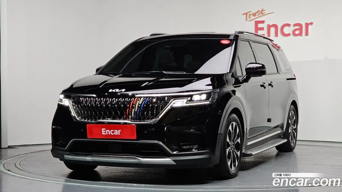 Kia Carnival — фото 1