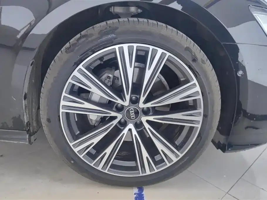 Audi A6L 2025 из CN, фото 6