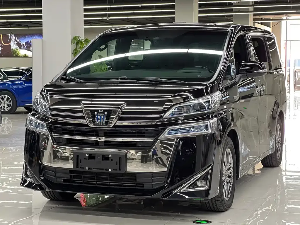 Toyota Vellfire 2022 из CN, фото 1