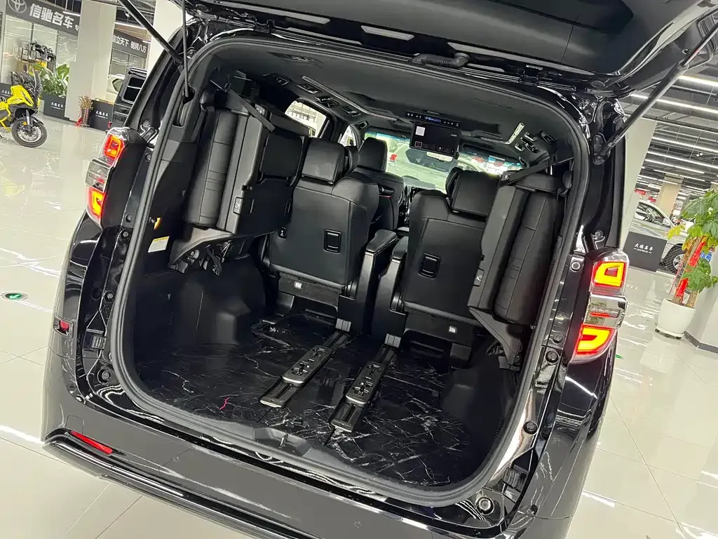 Toyota Vellfire 2022 из CN, фото 7