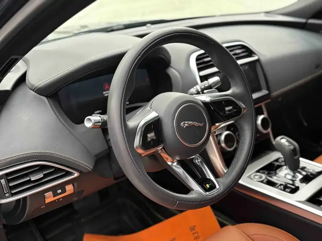 Jaguar XEL 2023 из CN, фото 3