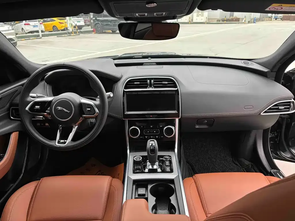 Jaguar XEL 2023 из CN, фото 9