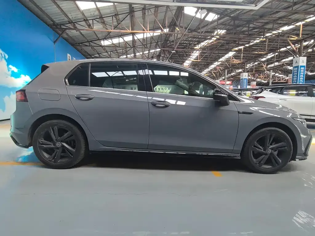 Volkswagen Golf 2022 из CN, фото 4