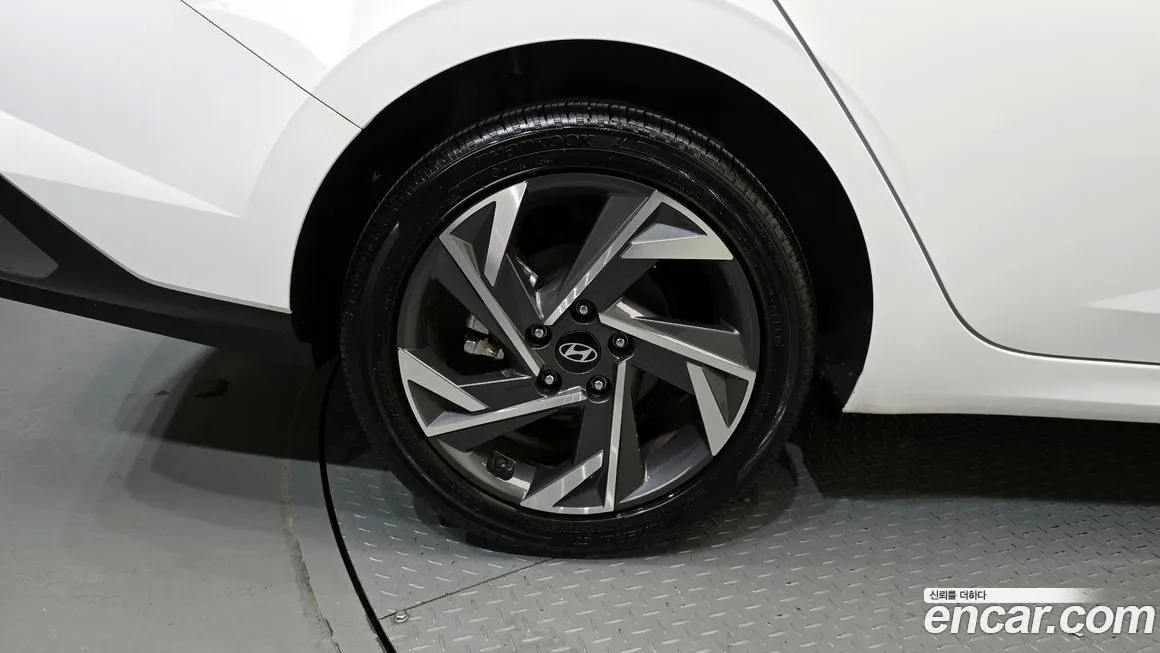 Hyundai AVANTE — фото 4