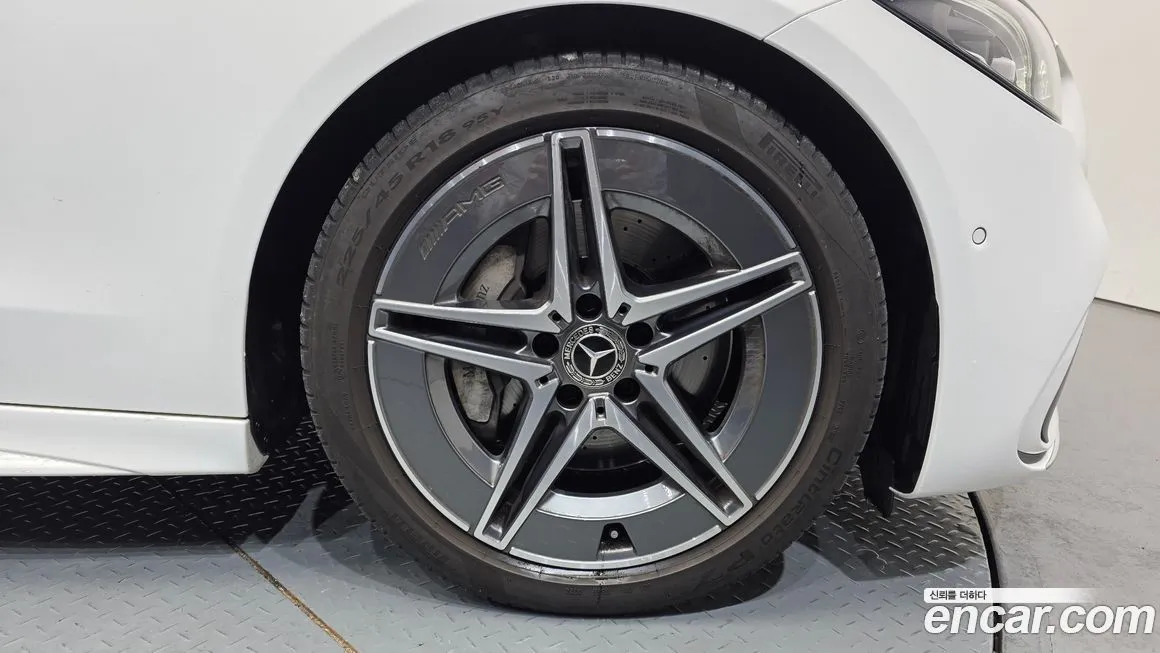 Mercedes-Benz C-Class 2025 из KR, фото 3