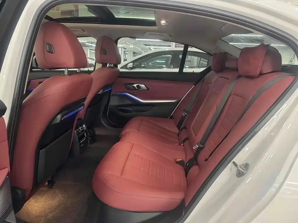 BMW 3 Series 2021 из CN, фото 6