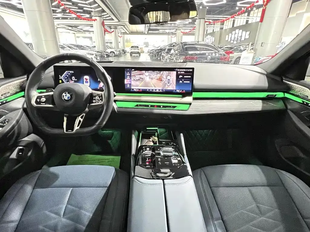 BMW 5 Series 2024 из CN, фото 8