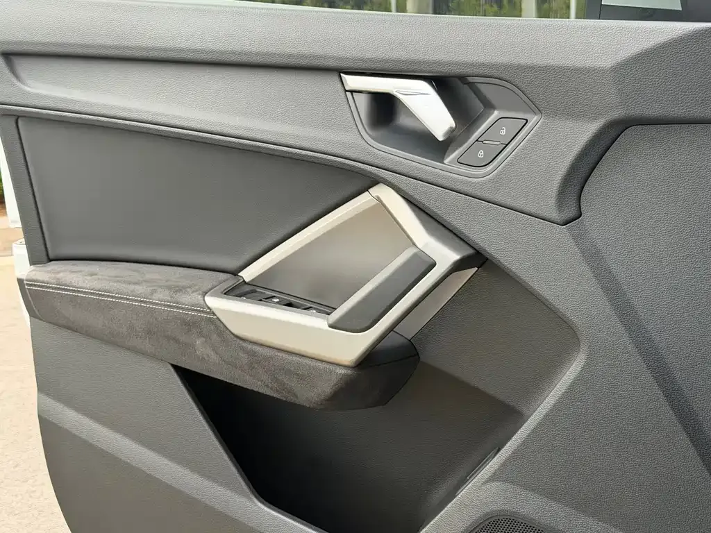 Audi Q3 2022 из CN, фото 8